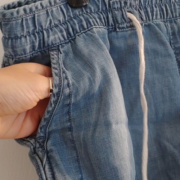 Chambray shorts with adjustable waist tie - Picture 5 of 6